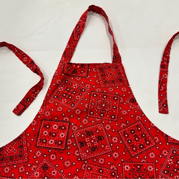 Red Cloth Tie Apron Chef Cooking Pockets Paisley Geometric Print - Picture 7 of 15